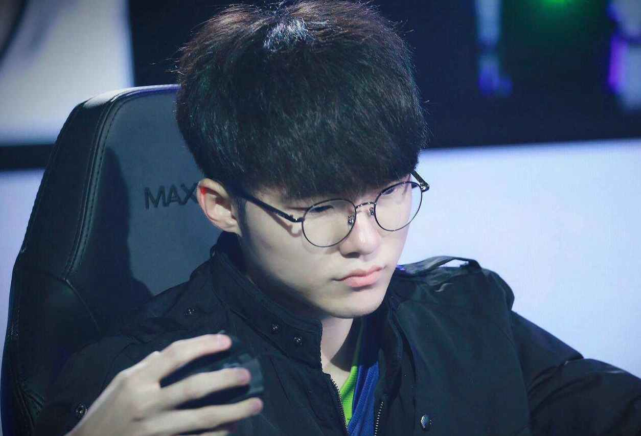 Vitality 战胜 Mouz 进入 IEM 成都 2025 决赛